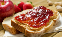 The Best Way to Make Peanut Butter and Jelly Sandwiches