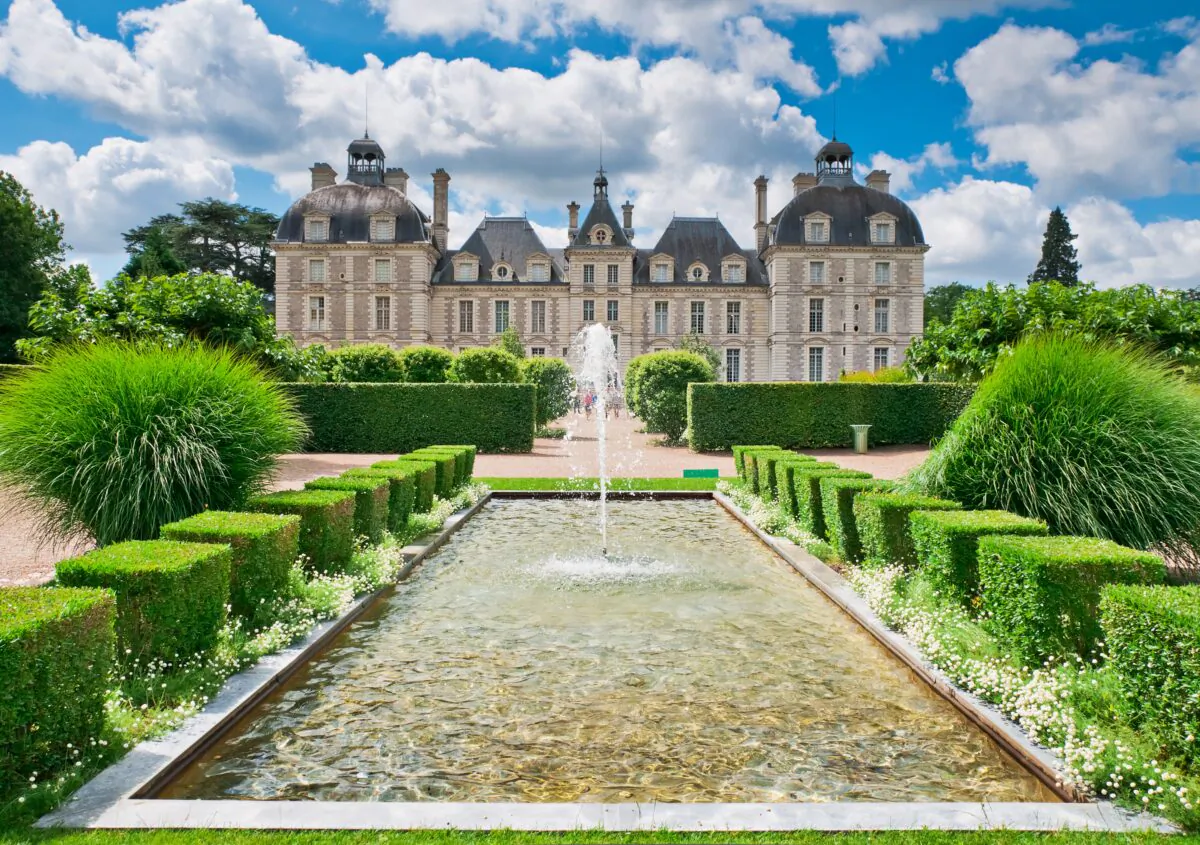 View of Cheverny Chateau from apprentice's garden, France. (Alexander Demyanenko/Shutterstock)