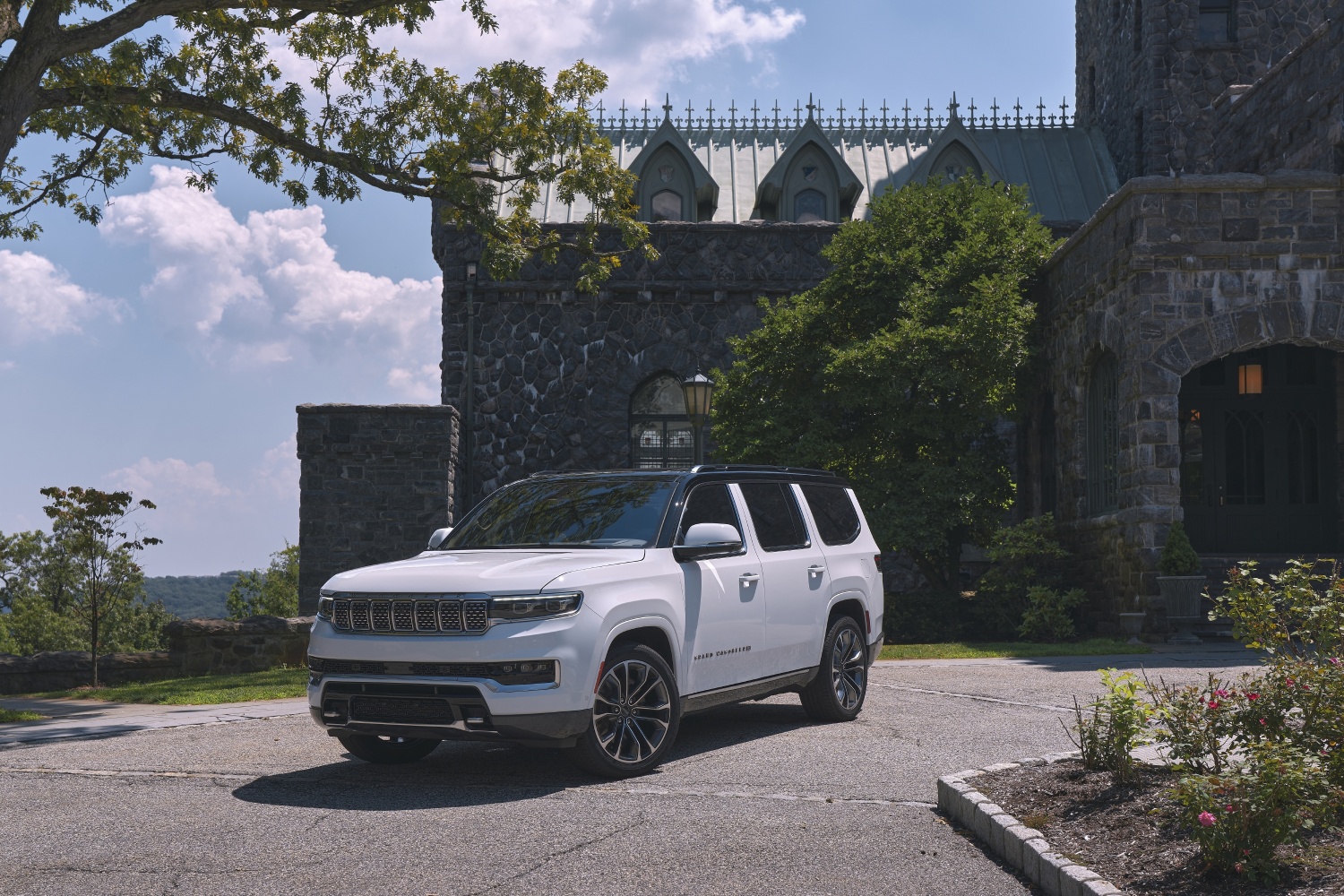 2022 Grand Wagoneer Obsidian 4X4 - Vimarsana News