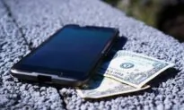 Senator Warns of ‘Digital-Only’ Fintech Companies Posing as Banks, People’s Money ‘At Risk’