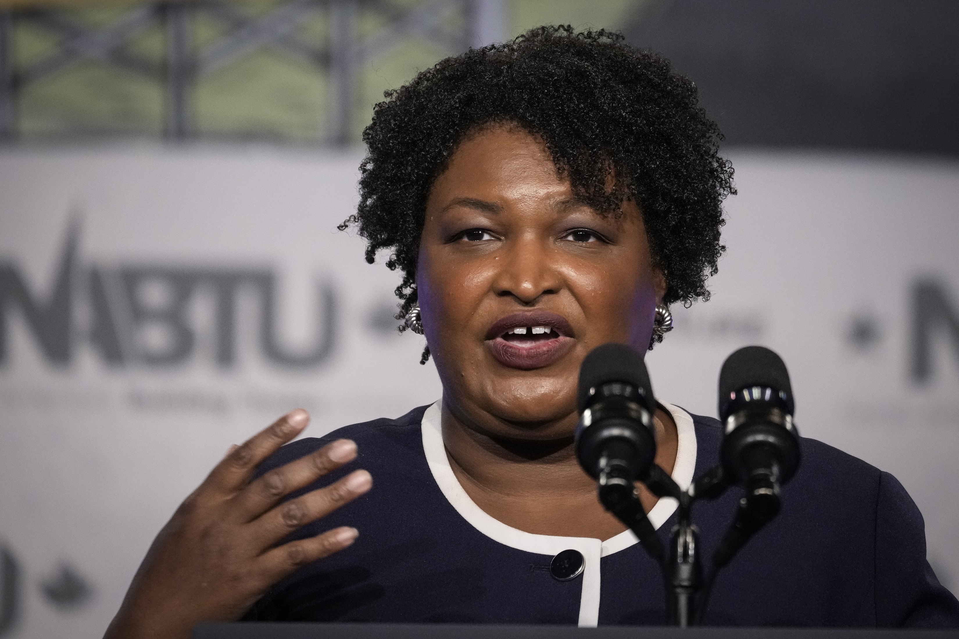 Stacey Abrams' Economic Plan Will Cost State Taxpayers, Republicans Say - Vimarsana News