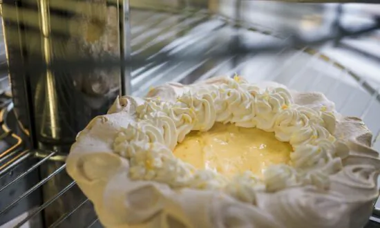 Make Heavenly Angel Pie This Spring With Tips From Minneapolis Bakers