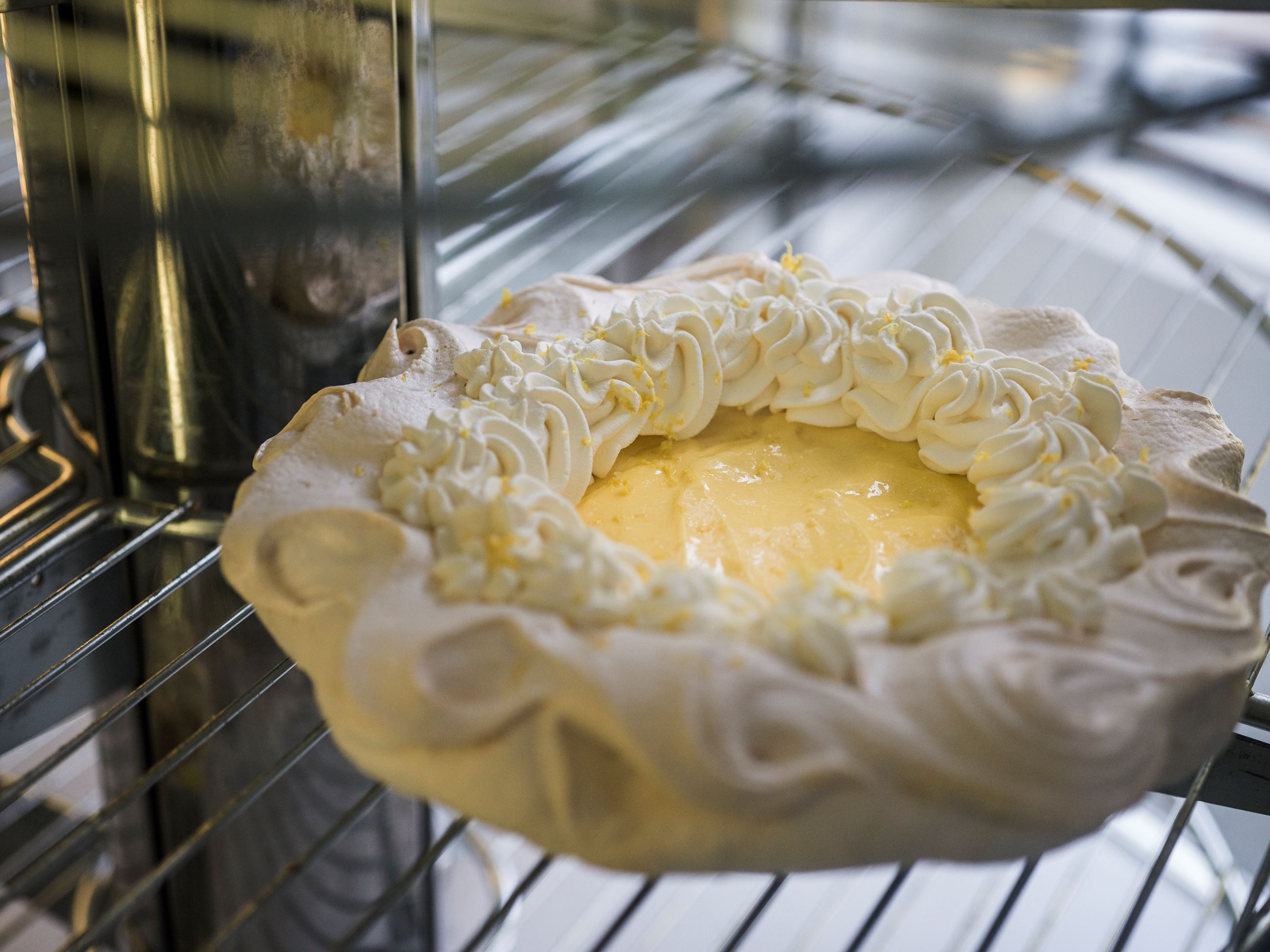 Make Heavenly Angel Pie This Spring With Tips From Minneapolis Bakers - Vimarsana News