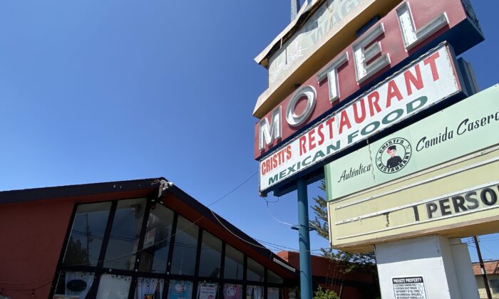 The Covered Wagon Motel was shut down in Anaheim on March 29, 2022. (Jill McLaughlin/The Epoch Times)