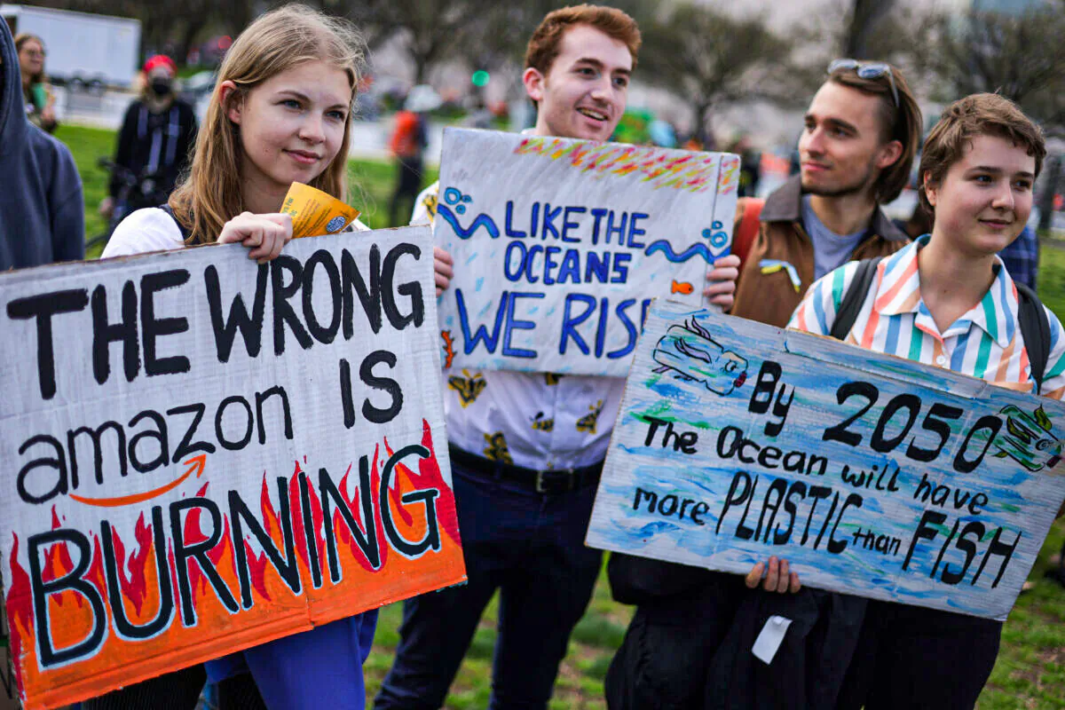 Environmental activists rally on Capitol Hill in Washington, on March 25, 2022. (Alex Wong/Getty Images)
