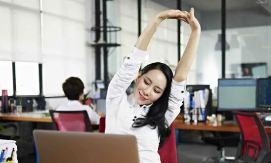 Office Exercises to Improve Back Flexibility