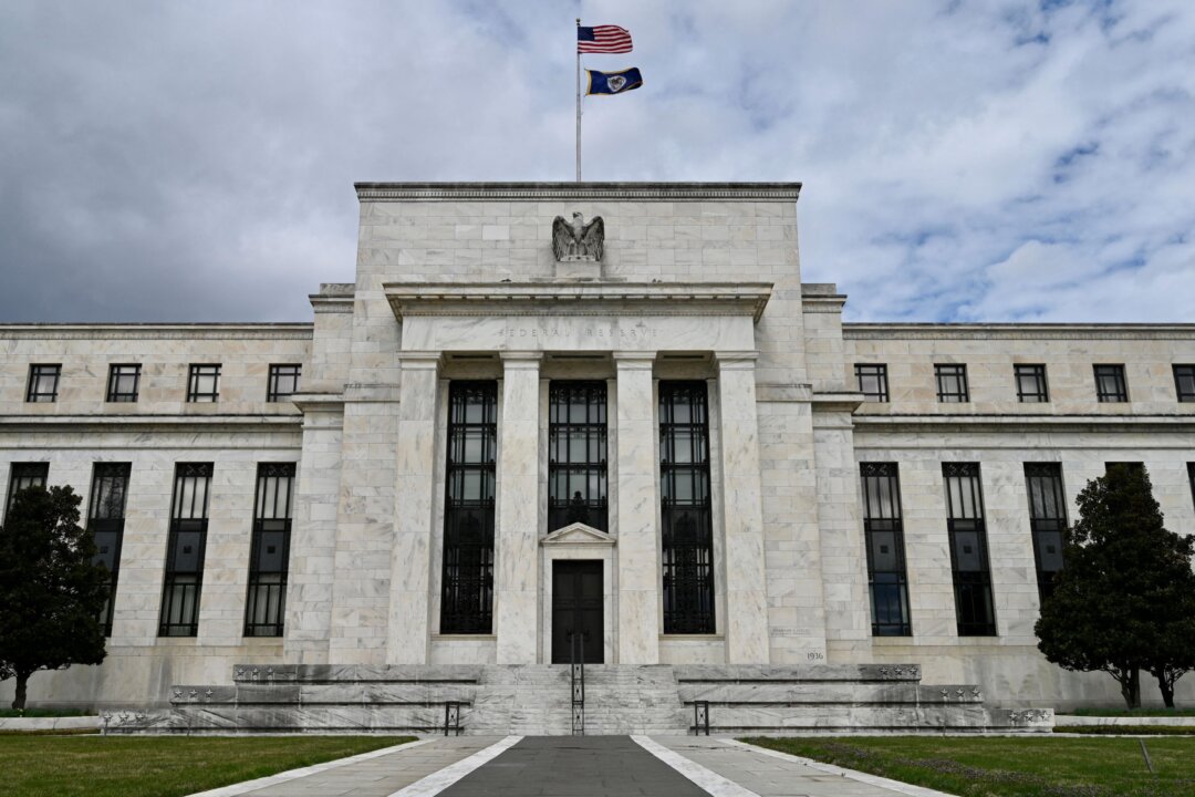 Fed Paying Banks to Not Lend Has Cost $1.5 Billion in 4 Weeks