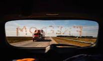 Truckers Arrive in Sacramento to Protest Vaccine Mandates