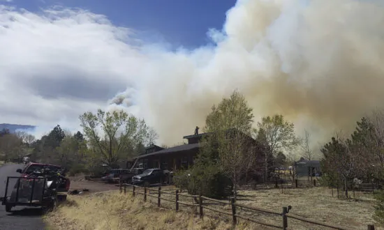 Wildfire in Arizona Forces Evacuation of Over 750 Homes