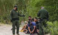 Border Agents Encounter Record 260,450 Illegal Immigrants in April