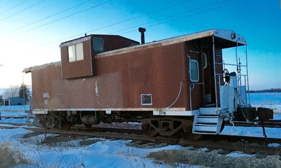 Dad-Daughter Duo Transforms 1973 Train Caboose Into Epic Airbnb by Themselves