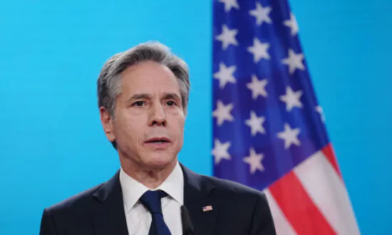 Blinken Signs Agreement on Migration Cooperation With Panama