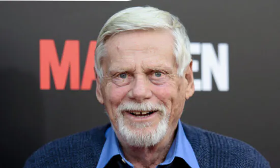 Robert Morse, 2-Time Tony-Winning Actor, Dies at 90