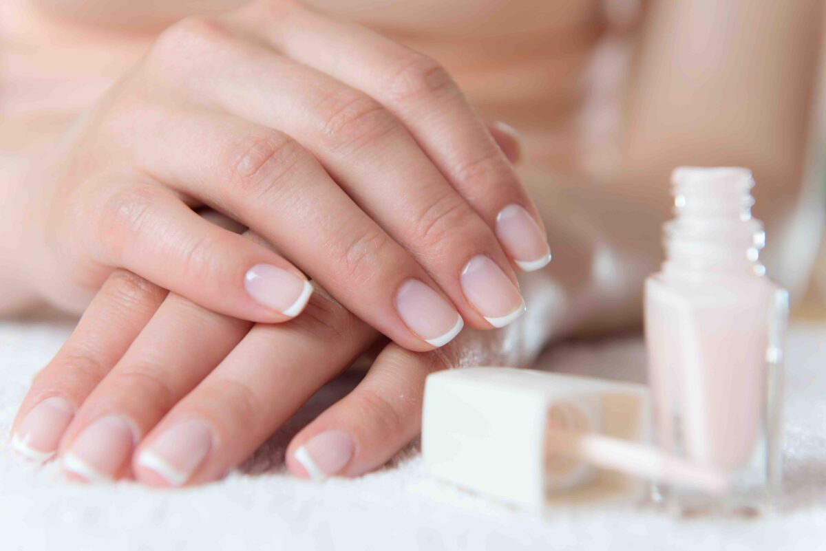 5 Different Ways to Paint French Manicure Nails at Home
