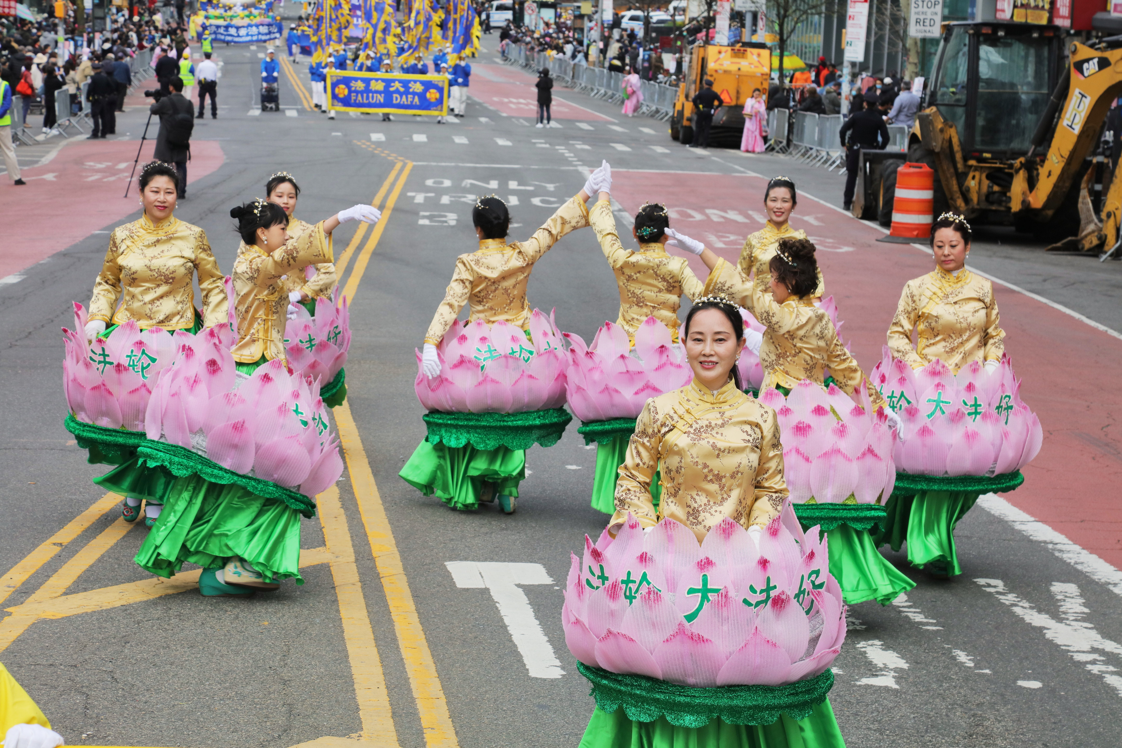 falun gong parade zhang xuehui