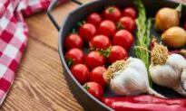 Follow This Diet to Protect Against Alzheimer’s Disease and Heart Disease