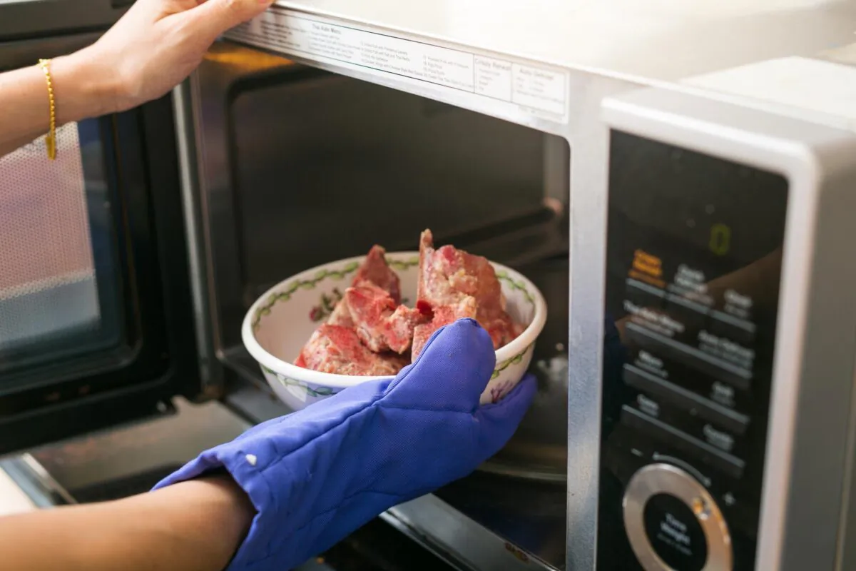 According to the USDA, microwaving is one of the three safe ways you can thaw your food to avoid foodborne illnesses.  (	© Chakrapong Worathat/Dreamstime.com)