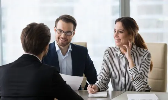 Family Finances: Job Hunters Have a New Negotiating Tool