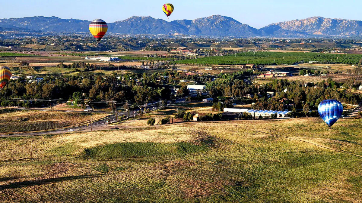 Hot-air balloons in Temecula, California, take off early in the morning to take advantage of prevailing winds. (Photo courtesy of Jim Farber.)