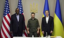 Top US Officials Pledge Support for Ukraine While Meeting Zelenskyy in Kyiv