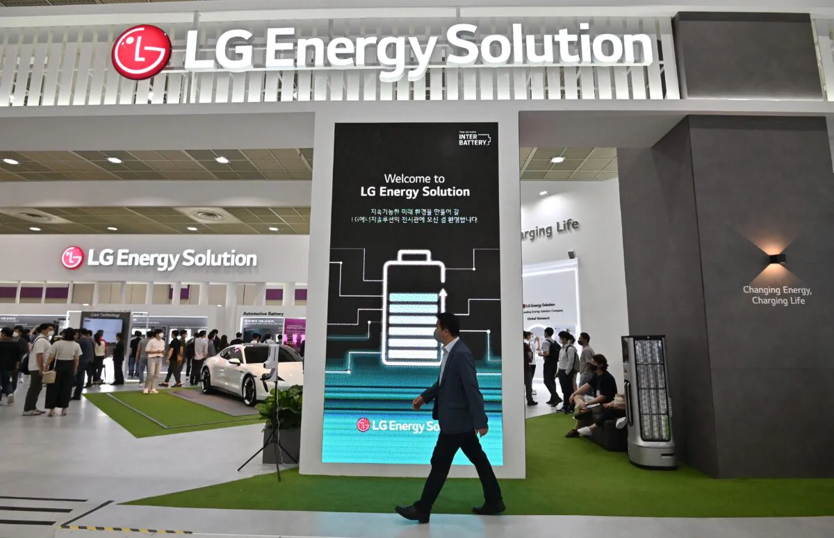 Visitors look at a booth of LG Energy Solution during the InterBattery 2021 exhibition at COEX in Seoul on June 11, 2021. (Jung Yeon-je / AFP via Getty Images)