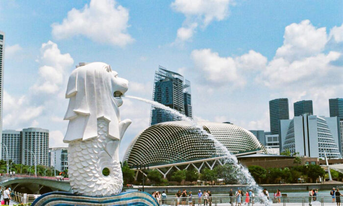 A view of the Merlion sculpture in Singapore. (Courtesy of Unsplash, Jisun Han.)