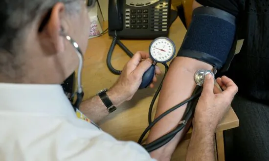 British Doctors Could Be Struck Off For Publishing ‘Misleading’ Posts On Vaccines And Lockdowns