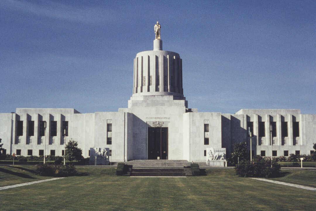 Economic Woes and Violent Crime Have Oregon Voters Grumpy Before Primaries