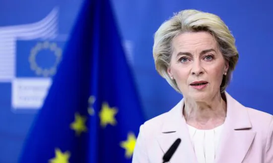 European Commission President Proposes Complete Ban on Russian Oil Imports