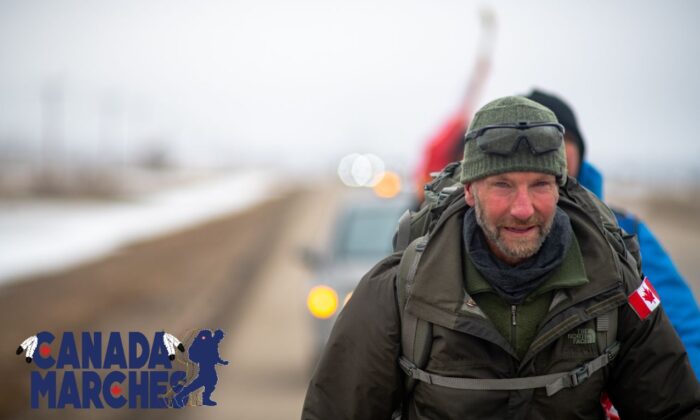 James Topp in southern Saskatchewan during his cross-country march to Ottawa in protest of vaccine mandates, April 22, 2022. (Courtesy Logan Murphy) 