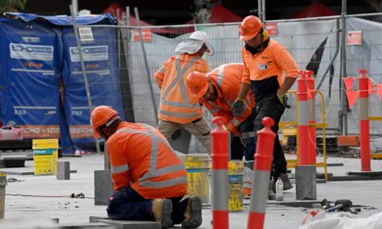 Government’s New Apprentice Program Short 270,000 Trainees: Opposition
