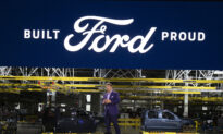 Ford Shares Drop After Warning Inflation Is a $1 Billion Problem