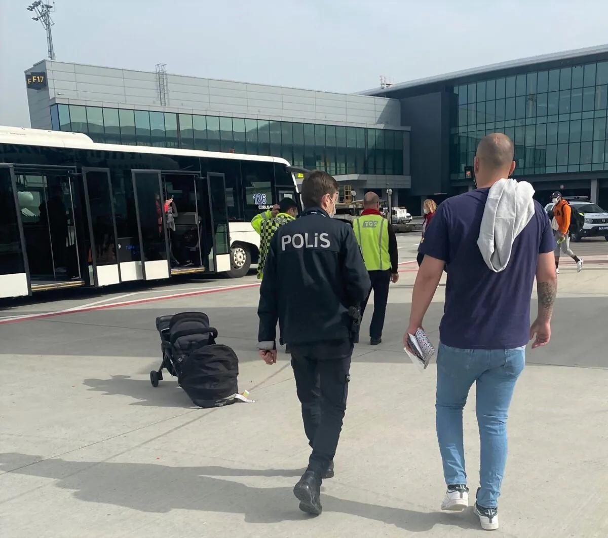 Volkan Gogebakan, a Turkish national with ties to terrorism, was turned over to Turkish officials at Istanbul airport on April 22, 2022. (ICE)