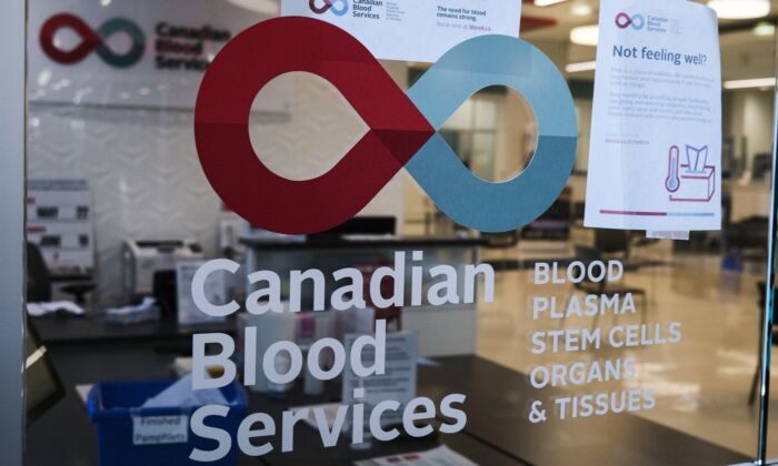 A blood donation clinic is pictured at a shopping mall in Calgary, Alberta on March 27, 2020.  (The Canadian Press/Jeff McIntosh)