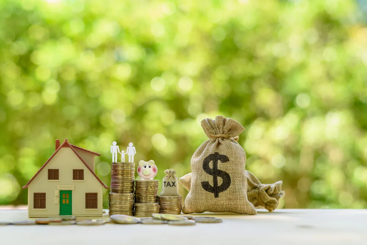 A revocable living trust helps you pass your assets on to your designated beneficiaries. (William Potter/Shutterstock)