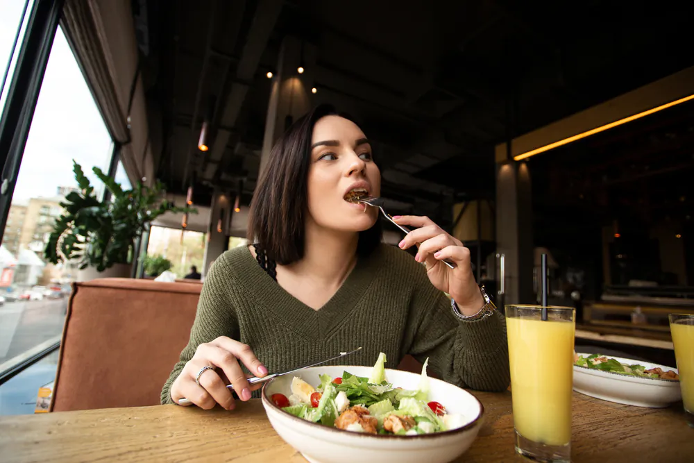 Here’s How the Body Reacts to One-Off Overeating–New Research