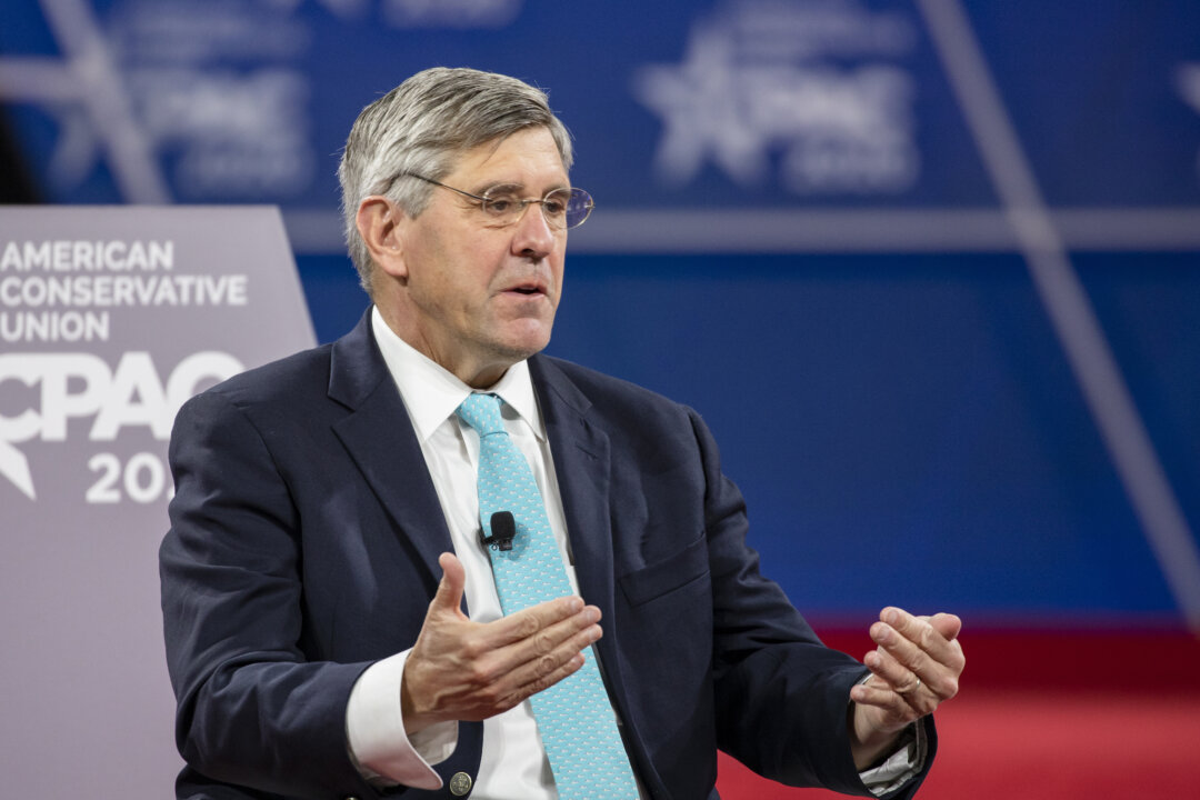 Biden’s Student Loan Cancellation to ‘Make Inflation Worse’: Stephen Moore