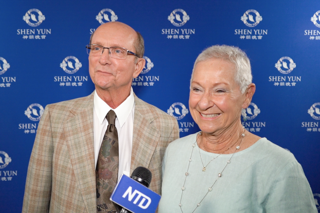 Bruce Moser and Chairmen Moser attend Shen Yun Performing Arts at the Mobile Civic Center Theater, in Mobile, Alabama, on April 30, 2022. (NTD)