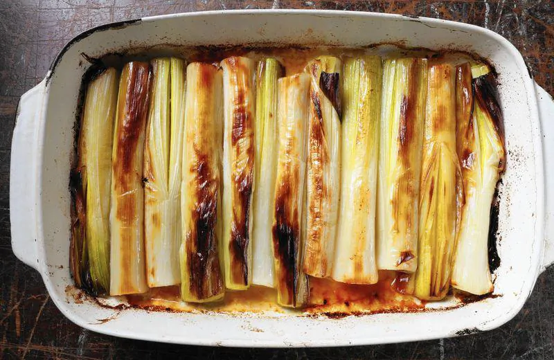 Roasted and Braised Leeks. (Abel Uribe / Chicago Tribune)