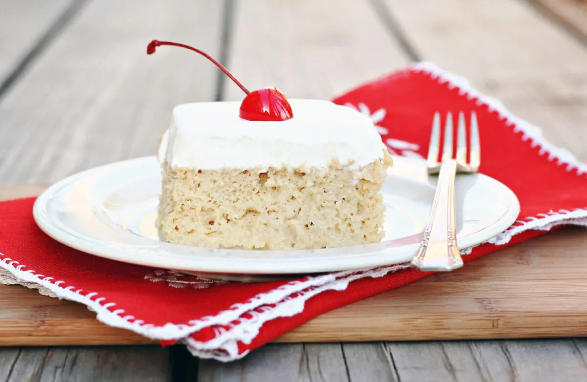 Tres Leches. (Danelle Mccollum/Dreamstime.com)