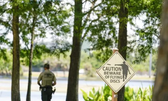 Man ID’d After Death Looking for Frisbees in Alligator Lake