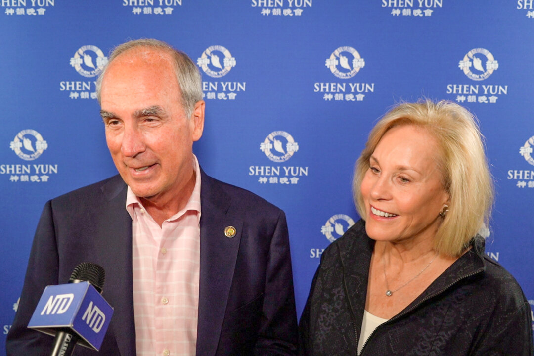 Mayor Sandy Stimpson and his wife Jean Stimpson at Mobile Civic Center Theater in Mobile, Alabama on April 30, 2022. (NTD)