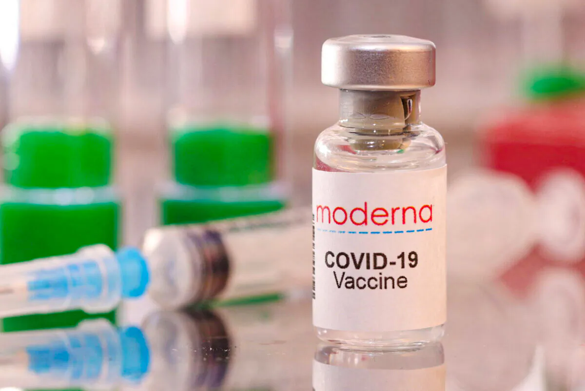 A vial labelled "Moderna COVID-19 Vaccine" is seen in this illustration taken on Jan. 16, 2022. (Dado Ruvic/Reuters/Illustration)