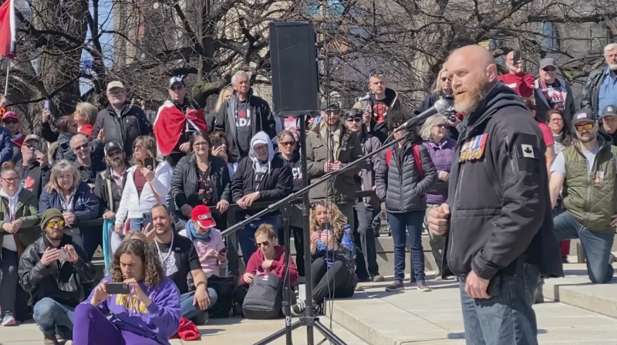 Canadian military veteran Daryl Smith speaks during a Veterans for Freedom event at the National War Memorial in Ottawa on April 30, 2022. (Limin Zhou/The Epoch Times)