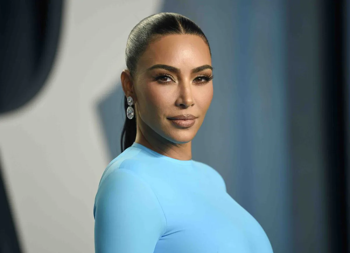 Kim Kardashian arrives at the Vanity Fair Oscar Party at the Wallis Annenberg Center for the Performing Arts in Beverly Hills, Calif., on March 27, 2022. (Evan Agostini/Invision/AP)