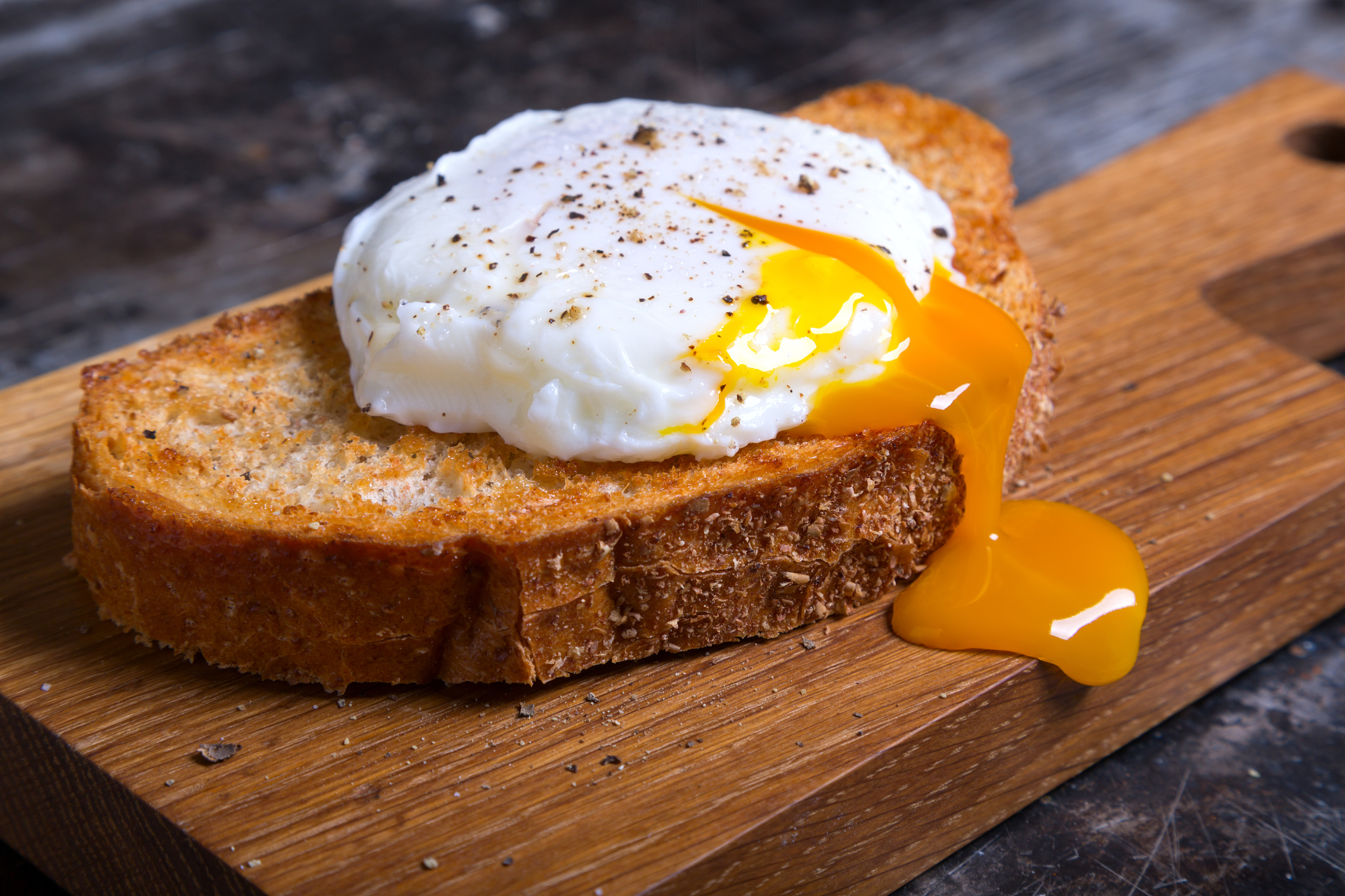 How to Poach an Egg Perfectly Every Time - Vimarsana News