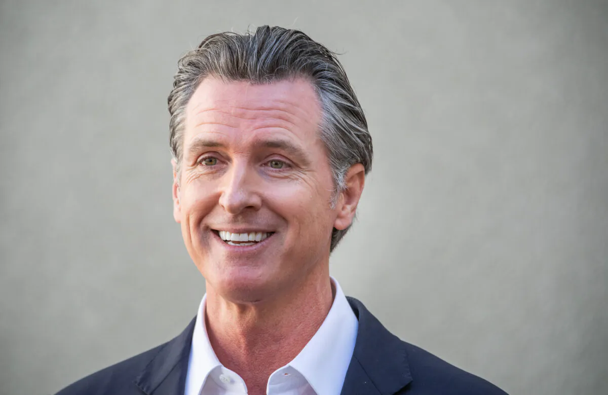 California Governor Gavin Newsom speaks at a VA Facility in Los Angeles, Calif., on Nov. 10, 2021. (John Fredricks/The Epoch Times)