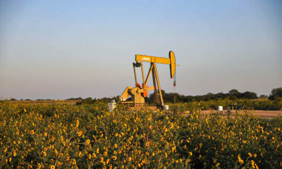 US Shale Companies Top Wall Street Estimates, Focus on Returns