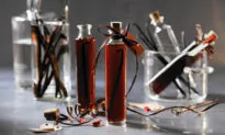 What Is Vanilla Extract Made Of?