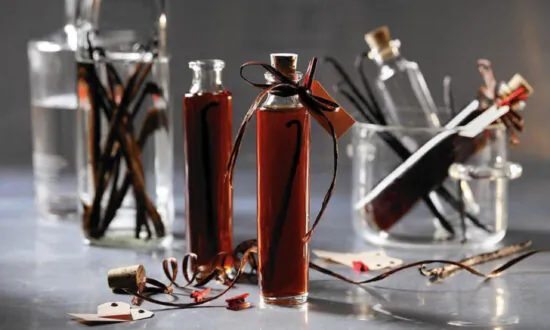 What Is Vanilla Extract Made Of?